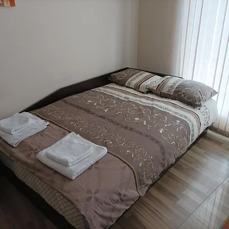 6 - Vasil Aprilov Apartment *